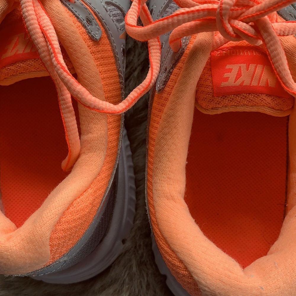 Nike - Picture 7 of 7